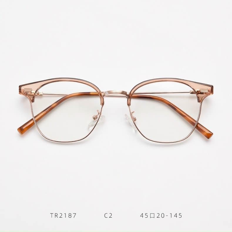 Tròng kính Essilor Transitions